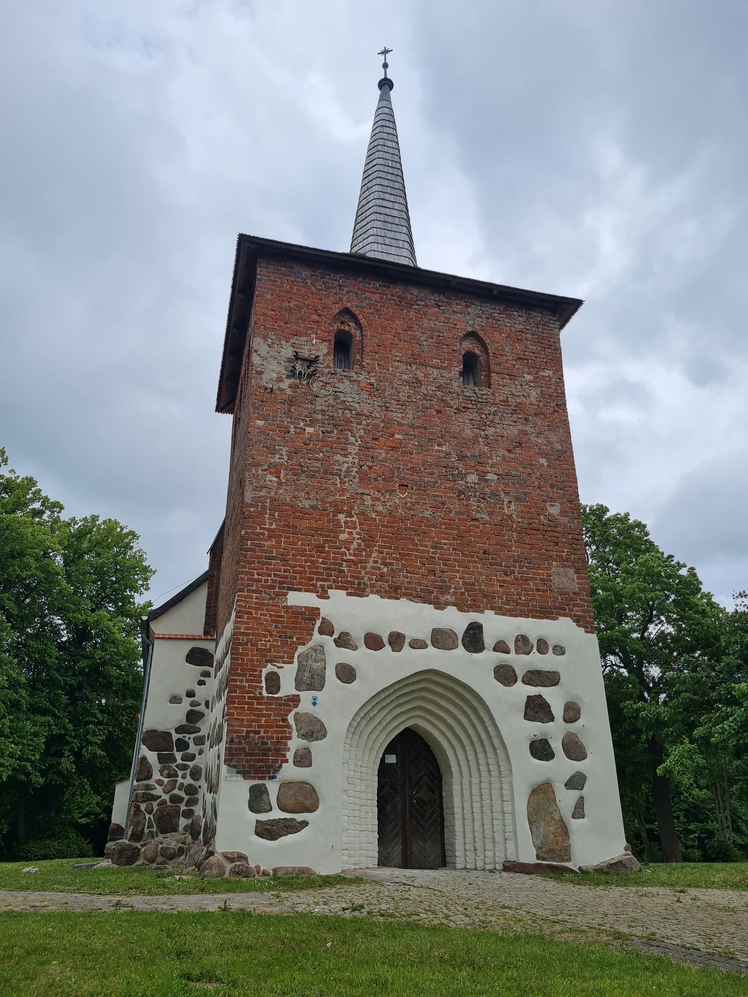 Kościół Parafialny w Rusowie